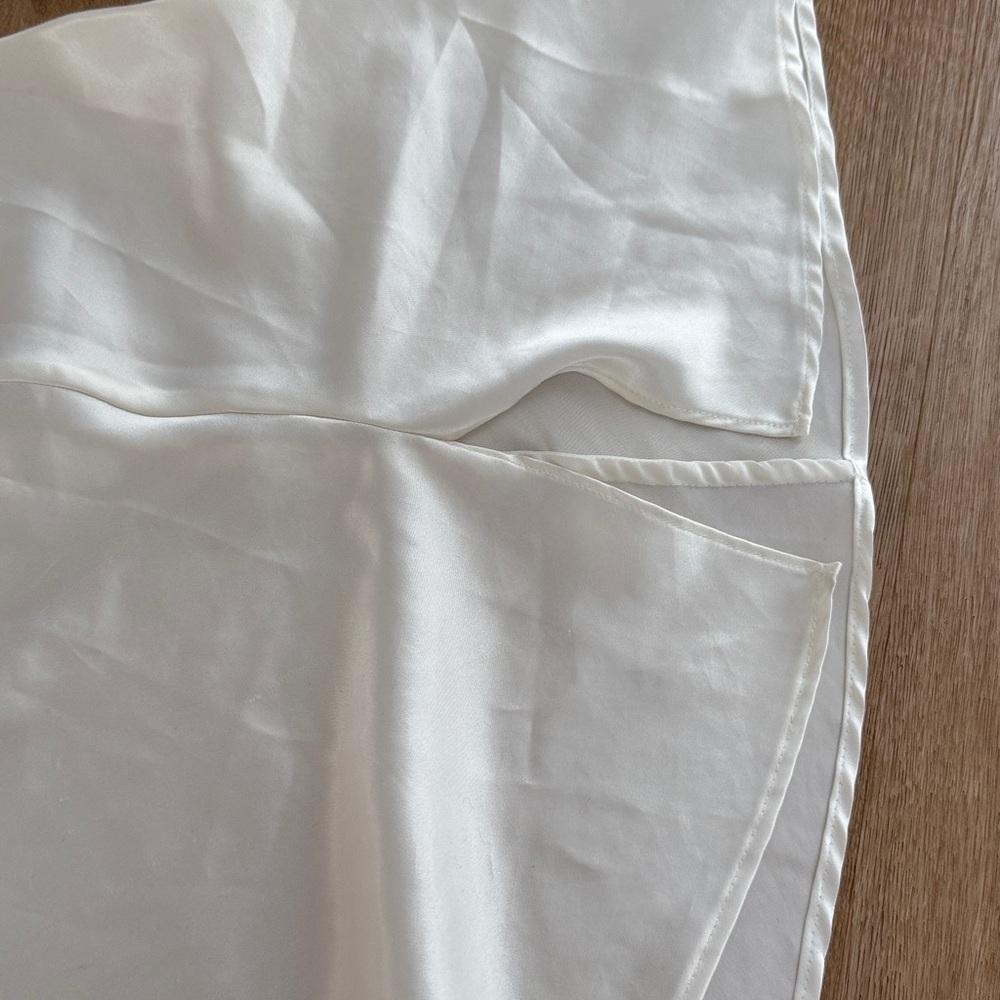 Victoria Secret Satin - Picture 4 of 6